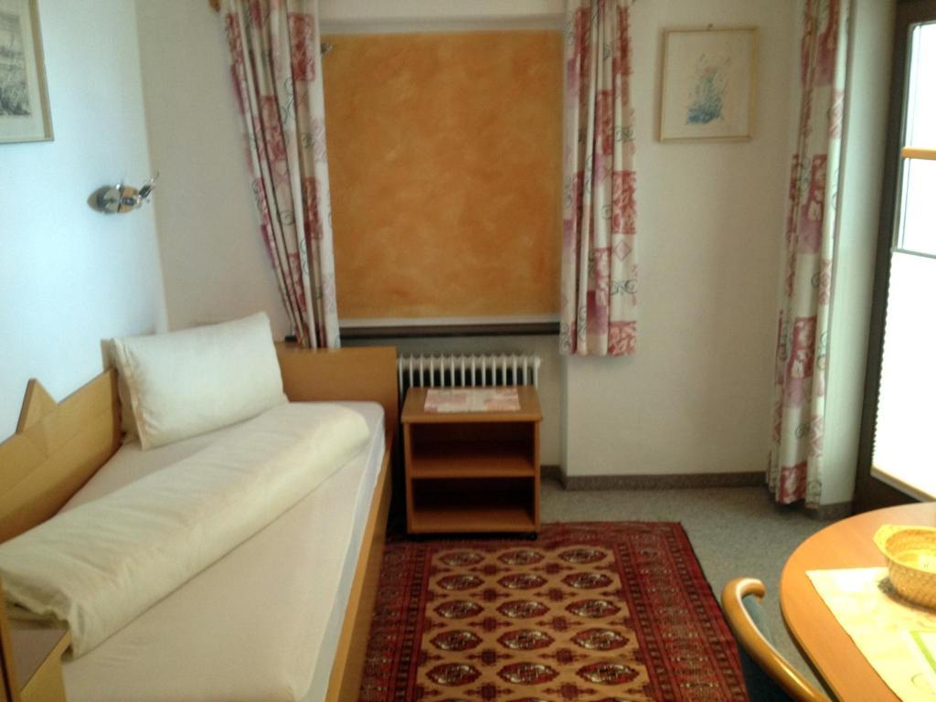 Pension Wallnoefer ميمنغ الغرفة الصورة